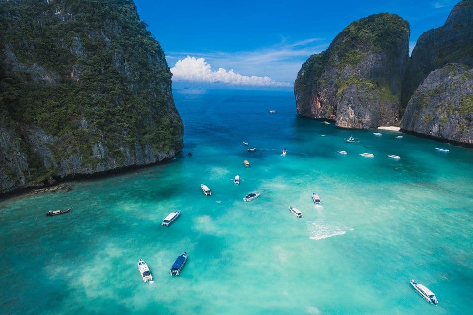 Turquoise water and limestone cliffs of Maya Bay, Phi Phi Islands, Thailand