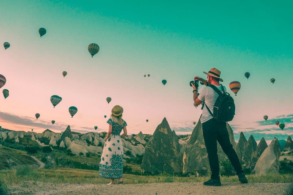 Hot-air balloons above Cappadocia, Türkiye